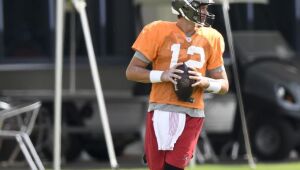 Aos 43, Tom Brady está a um jogo do primeiro Super Bowl em nova casa