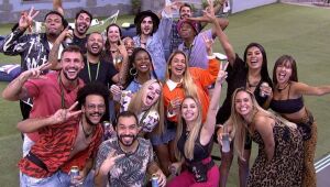 Brothers se encontram após primeiro dia separados no BBB 21