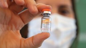 Pernambuco receberá cerca de 270 mil doses da vacina contra a Covid-19 no primeiro lote