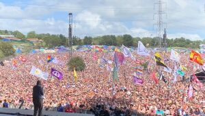 Festival Glastonbury é cancelado no Reino Unido por causa da pandemia