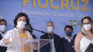 Fiocruz negocia mais 15 milhões de doses de vacina da AstraZeneca