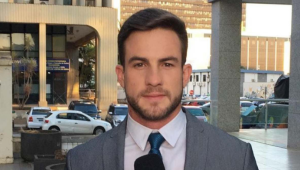 Daniel Adjuto assume a bancada do Live CNN após saída de Phelipe Siani
