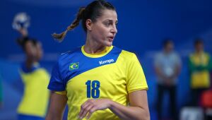 Brasileira Duda Amorim recebe prêmio de melhor da década