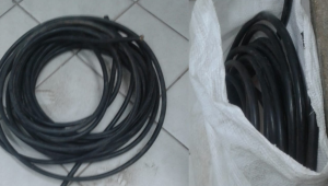 Homem é preso em flagrante com 7 quilos de fios de telefone roubados no Recife