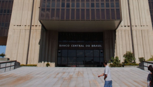 Mercado financeiro aumenta projeção da inflação para 3,43%