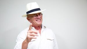 Pernambucano Zé Renato apresenta live nesta quarta-feira