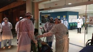 Cinco pacientes com Covid-19 de Manaus iniciam tratamento no Hospital das Clínicas da UFPE