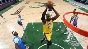 Veja os melhores momentos da vitória do Lakers sobre o Milwaukee Bucks