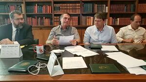 China também precisa da gente, diz Bolsonaro em meio a impasse sobre insumos de vacinas