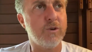 Luciano Huck endossa convocação de panelaço contra governo Bolsonaro