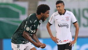 Palmeiras goleia Corinthians e acaba com série invicta do rival