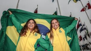 Martine Grael e Kaena Kunze abrem 2021 com título na Espanha