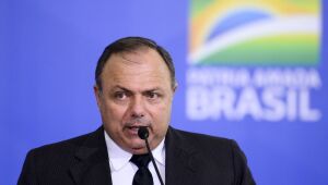 Corrida pela vacina contra Covid-19 vira alvo de politização