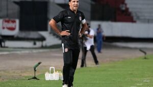 Chateado, Martelotte se desculpa com o torcedor e lamenta permanência na série C