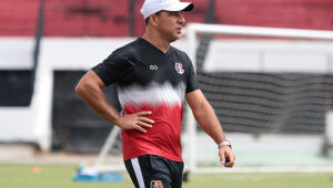 Martelotte ressalta desejo de permanecer no Santa em 2021