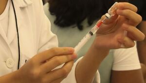 62% veem pandemia fora de controle, e cresce intenção de se vacinar, aponta Datafolha