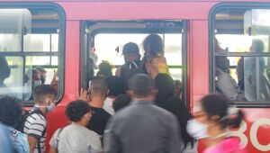 Linhas do TI Joana Bezerra que deveriam operar com redução de passageiros seguem com lotação