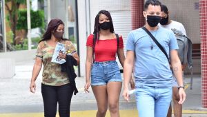 Primeiros candidatos deixam locais de provas do Enem