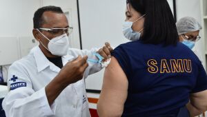 Prefeitura do Recife inicia campanha de vacinação dos funcionários do Samu