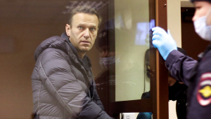 EUA afirma que Rússia envenenou Navalny e anuncia sanções