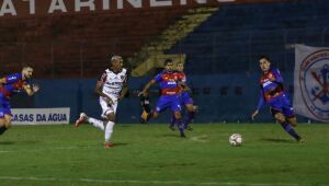 Jogo entre Joinville e Marcílio Dias é adiado após surto de covid-19