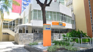 Senac Pernambuco firma parceria com Cambridge para aplicar exame Linguaskill
