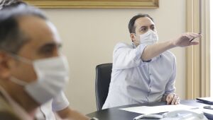 Paulo Câmara negocia com laboratório compra da vacina Sputnik V