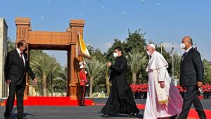 'É dever com terra martirizada', diz papa Francisco sobre visita ao Iraque apesar da Covid