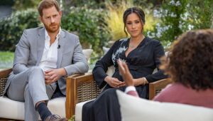 Meghan sugere racismo na família real britânica