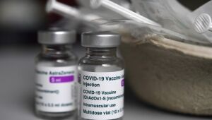Alemanha e Bélgica ampliam uso de vacina da AstraZeneca