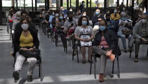 Chile anuncia mudanças no isolamento e gestão da pandemia por variante ômicron