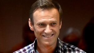 Justiça russa confirma condenação do opositor Navalny a nove anos de prisão