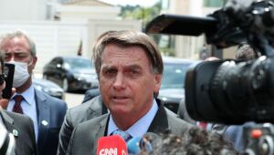 Pode ser que tenhamos alta no petróleo nas próximas semanas, diz Bolsonaro