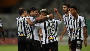 Na estreia de Hulk, Atlético goleia Uberlândia e vira líder do Mineiro