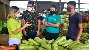 Projeto da UFPE visa a combater desperdício de alimentos na Ceaca, em Caruaru