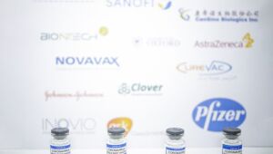 Entra em vigor lei que autoriza acesso a consórcio de vacinas contra Covid-19