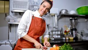 Mulheres na cozinha: a luta pelo espaço feminino na gastronomia