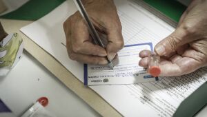Trabalhadores da Saúde com idade entre 55 e 59 anos já podem agendar imunização no Recife