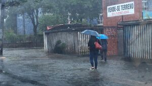 Recife registra esperado para 10 dias de chuvas em seis horas