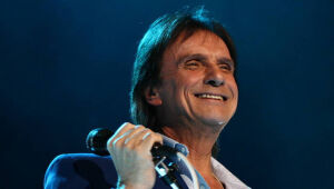 Com sintomas de resfriado, Roberto Carlos transfere datas de shows no Recife