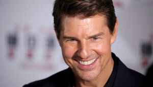 Atriz diz que apertou botão do pânico na casa de Tom Cruise e acabou com jantar