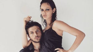 Chay Suede e Laura Neiva esperam segundo filho, diz site