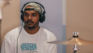 Taiguara Borges estreia "Uno", projeto que foca em voz e multi instrumentalidade