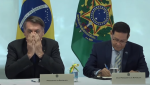 Bolsonaro perde 6 ministros, mas dá as cartas na PF um ano após reunião