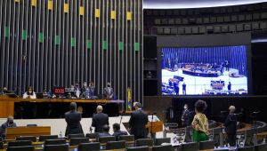 Veja a lista dos deputados que assinaram a proposta da PEC do fim da escala 6x1