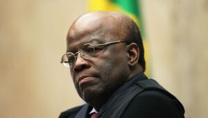 Ex-ministro do Supremo e relator do mensalão, Joaquim Barbosa anuncia desfiliação do PSB