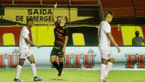 À espera de Louzer, Sport bate Vitória/PE, na Ilha, e volta a vencer no Estadual
