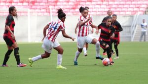 Proibido 80 anos atrás, futebol feminino no Brasil evolui e busca recuperar atraso