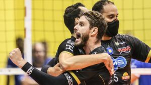 Taubaté bate Minas e conquista o bi na Superliga masculina de vôlei