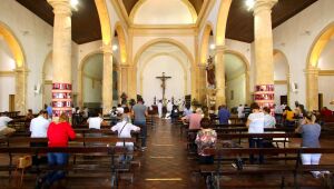 Comprovante de vacinação é exigido em igrejas e templos religiosos com mais de 300 pessoas no Estado